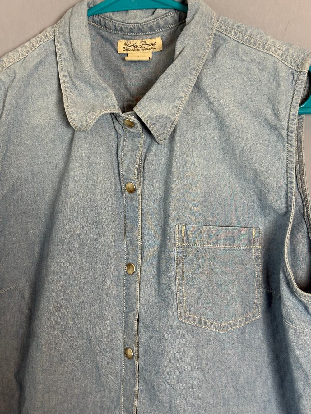 Lucky Brand Womens Denim Sleeveless Button Front Shirt Top Size L